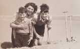 thumb_1948_Steve_Kitty_David_at_beach.jpg