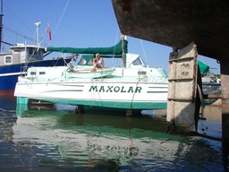 thumb_oct05_to_Panama_113.jpg