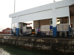 thumb_oct05_to_Panama_206.jpg