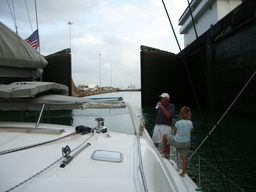 thumb_oct05_to_Panama_207.jpg