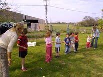 thumb_07_eggrace006.jpg