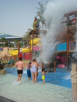 thumb_0806Dubai_104.jpg