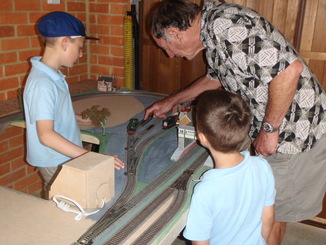 thumb_Toy_train_in_Garage.jpg
